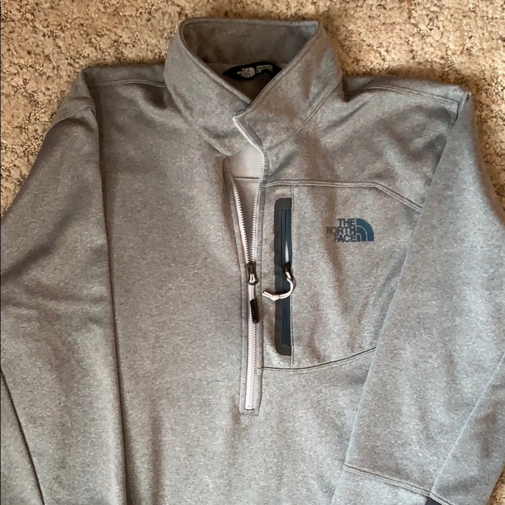 Men’s quarter zip northface pullover